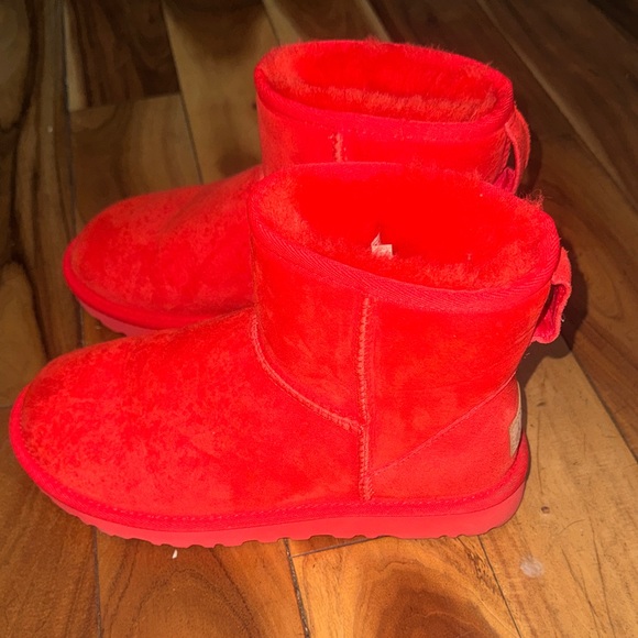 UGG Bright Red Ankle Boots - Picture 6 of 6